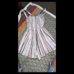 X small Hollister romper brand new never worn , been hanging in my closet